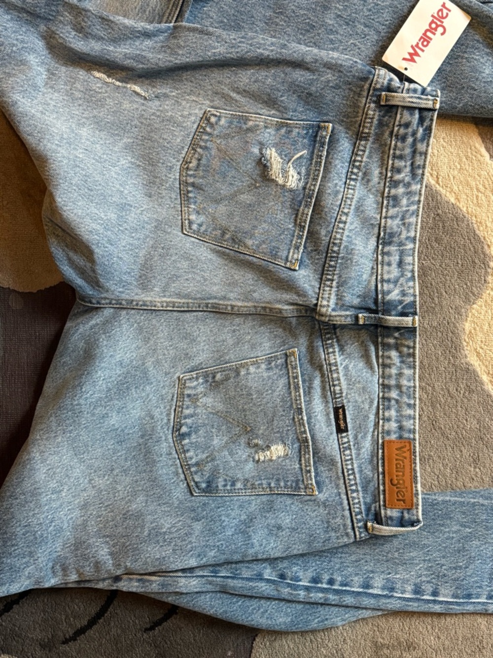 Wrangler High Rise Bold Boot Distressed Jean - Picture 3 of 5